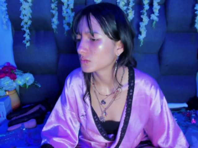 DaniDream live cam on BongaCams