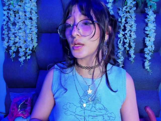 DaniDream live cam on BongaCams