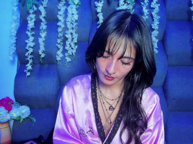 DaniDream live cam on BongaCams
