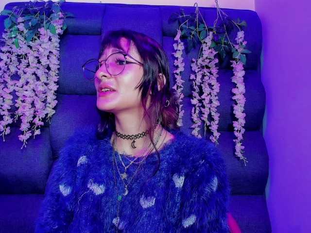 DaniDream live cam on BongaCams