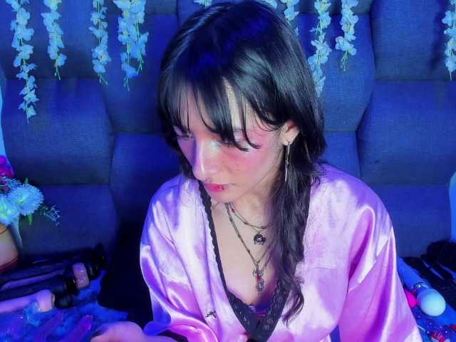DaniDream live cam on BongaCams