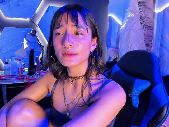 DaniDream live cam on BongaCams