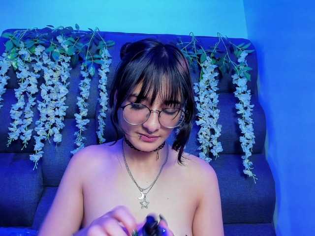 DaniDream live cam on BongaCams