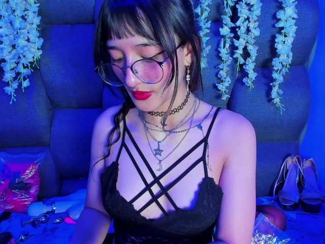DaniDream live cam on BongaCams