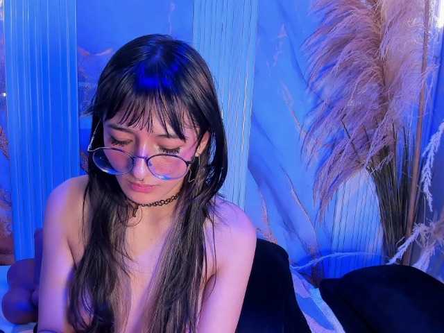 DaniDream live cam on BongaCams