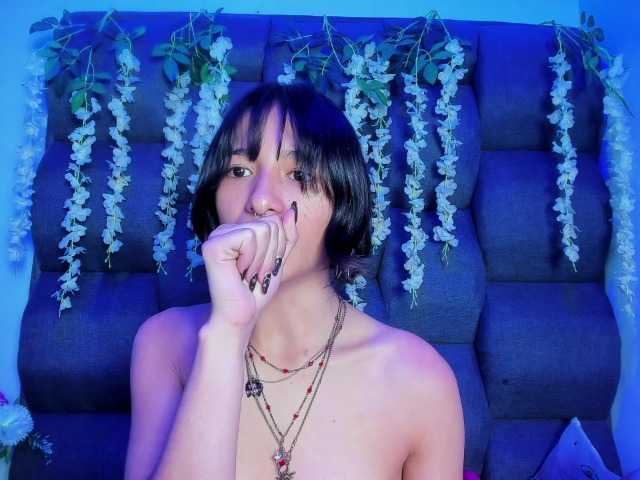 DaniDream live cam on BongaCams
