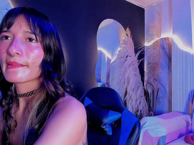 DaniDream live cam on BongaCams