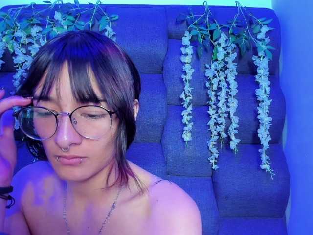 DaniDream live cam on BongaCams