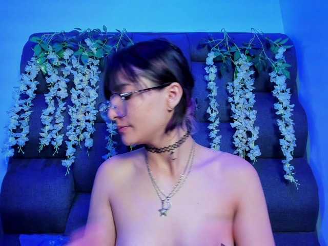 DaniDream live cam on BongaCams