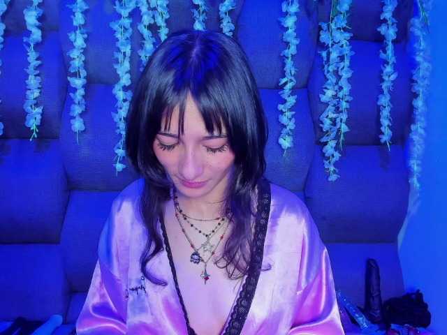 DaniDream live cam on BongaCams