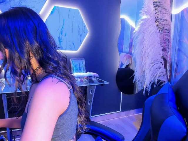 DaniDream live cam on BongaCams