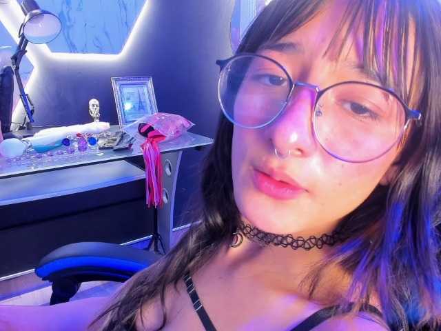 DaniDream live cam on BongaCams