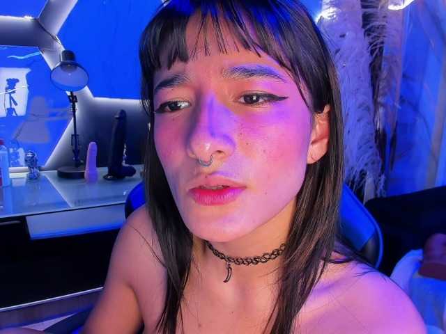 DaniDream live cam on BongaCams