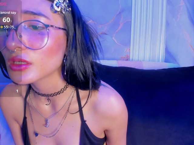 DaniDream live cam on BongaCams