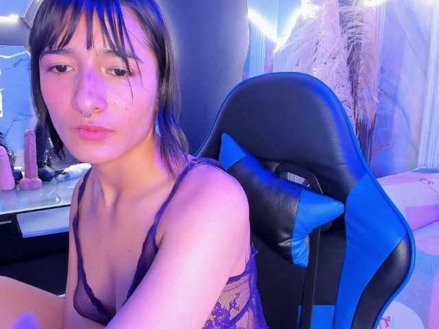 DaniDream live cam on BongaCams