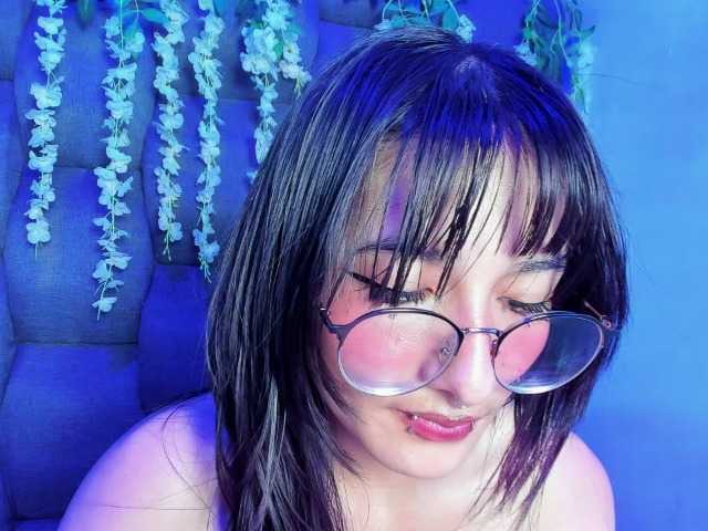 DaniDream live cam on BongaCams