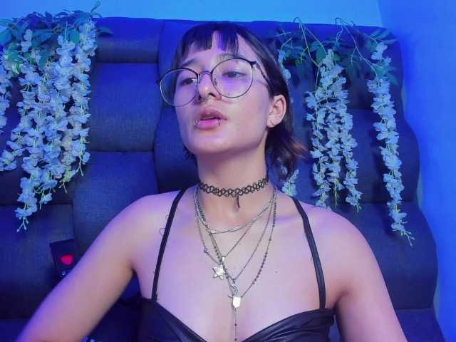 DaniDream live cam on BongaCams