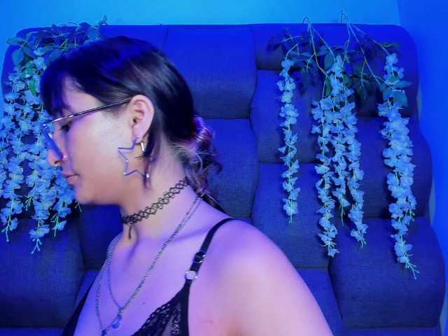 DaniDream live cam on BongaCams