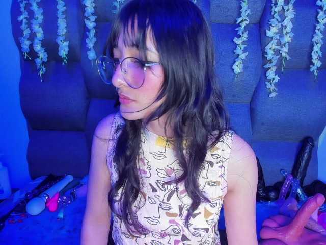 DaniDream live cam on BongaCams