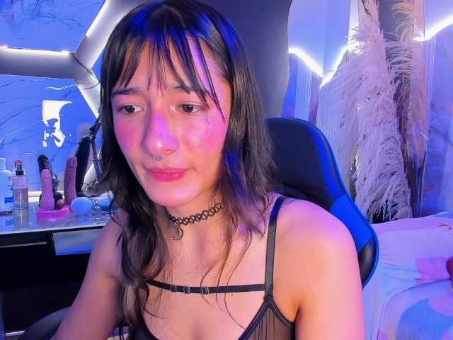 DaniDream live cam on BongaCams