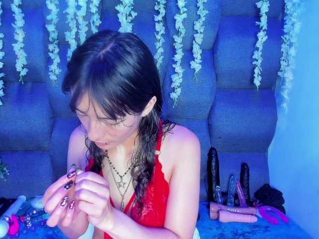DaniDream live cam on BongaCams