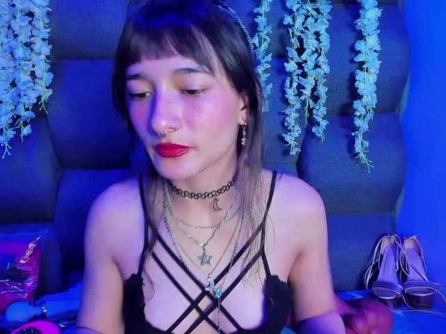 DaniDream live cam on BongaCams