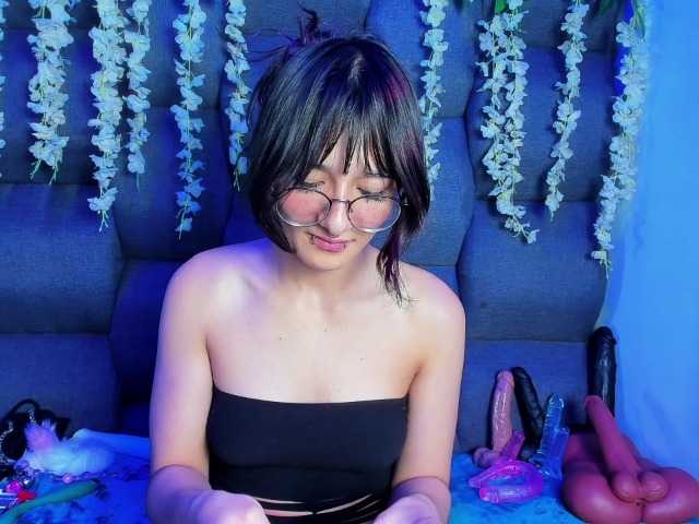 DaniDream live cam on BongaCams