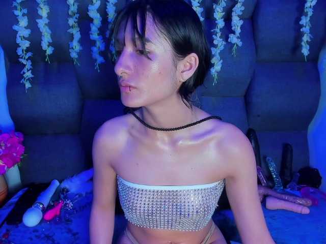 DaniDream live cam on BongaCams