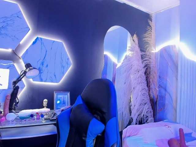 DaniDream live cam on BongaCams
