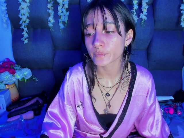 DaniDream live cam on BongaCams