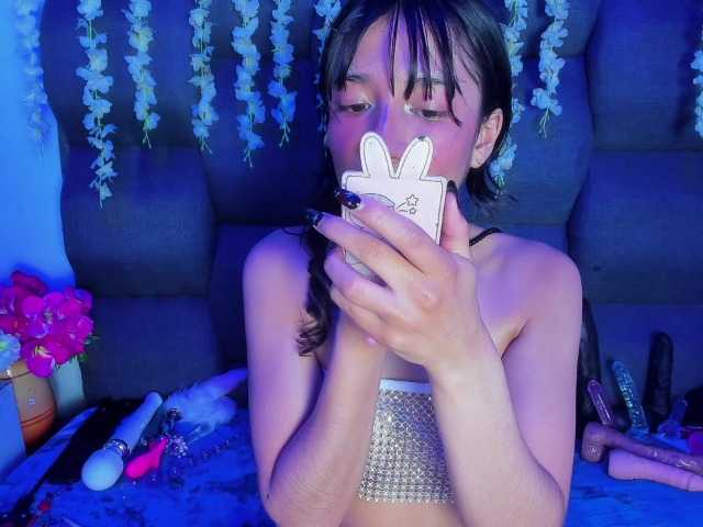 DaniDream live cam on BongaCams