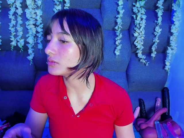 DaniDream live cam on BongaCams
