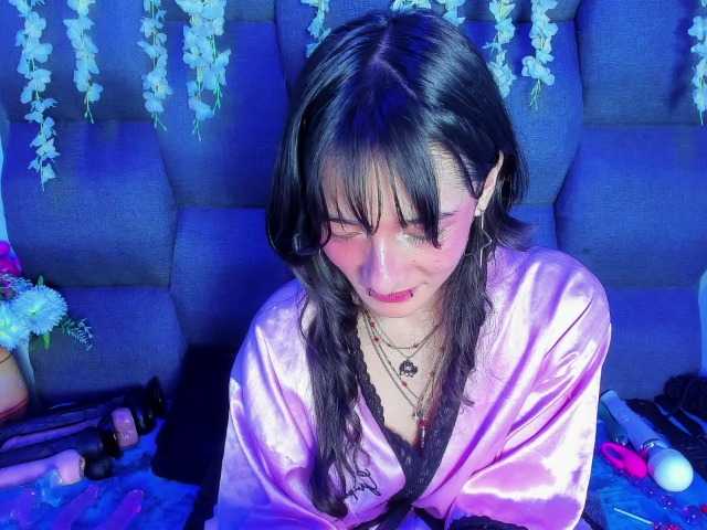 DaniDream live cam on BongaCams
