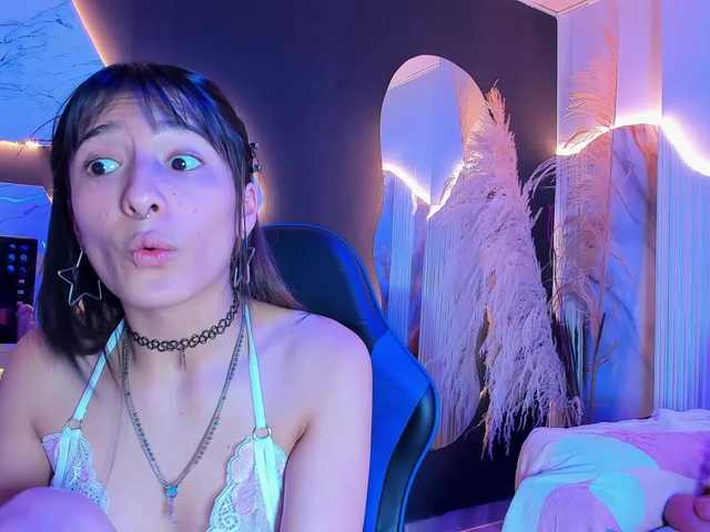 DaniDream live cam on BongaCams
