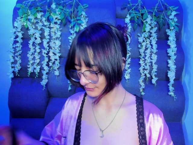DaniDream live cam on BongaCams
