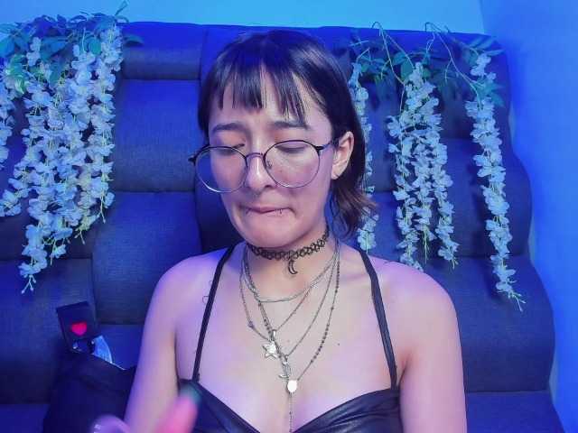 DaniDream live cam on BongaCams
