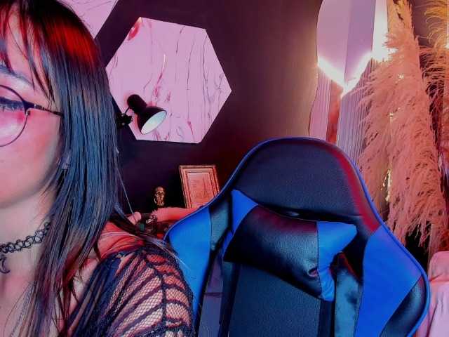 DaniDream live cam on BongaCams