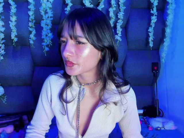 DaniDream live cam on BongaCams