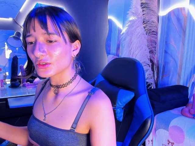 DaniDream live cam on BongaCams