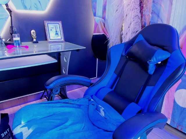 DaniDream live cam on BongaCams