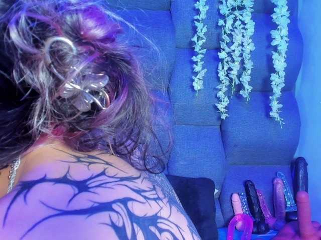 DaniDream live cam on BongaCams