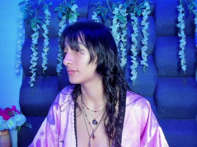 DaniDream live cam on BongaCams