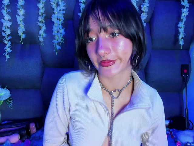 DaniDream live cam on BongaCams