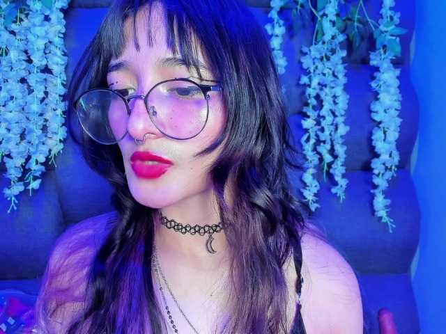 DaniDream live cam on BongaCams