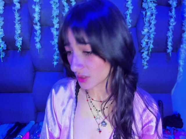 DaniDream live cam on BongaCams