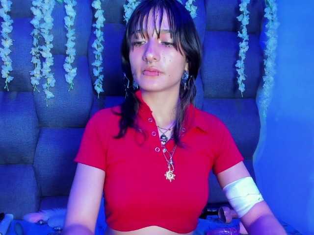 DaniDream live cam on BongaCams