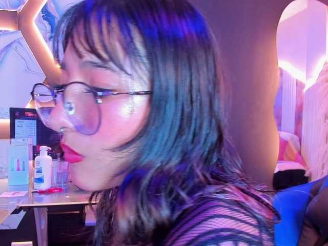 DaniDream live cam on BongaCams