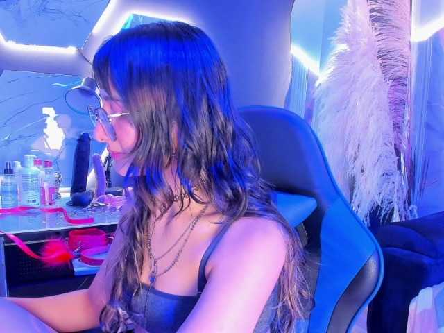 DaniDream live cam on BongaCams