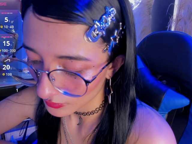 DaniDream live cam on BongaCams