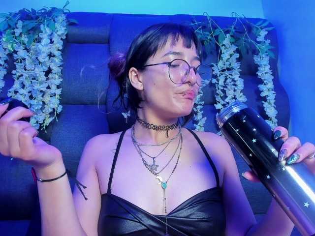 DaniDream live cam on BongaCams
